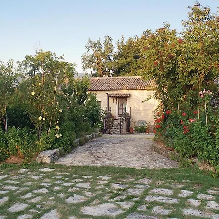 Holiday Abbateggio Holiday home Case di Contra